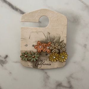 Flower earring set